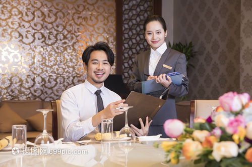 酒店餐饮服务 点菜环节的艺术与效率